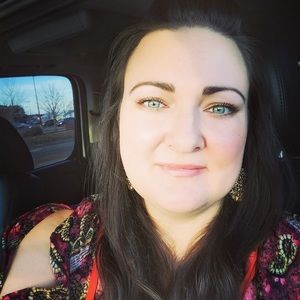 Meet your Posher, Lisa